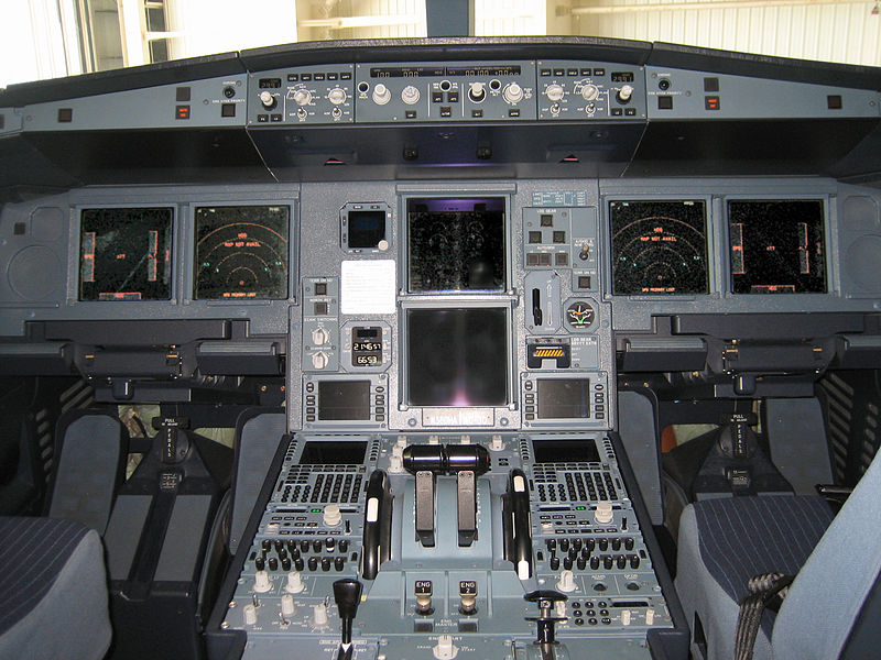 Airbus A330-200 - Cockpit