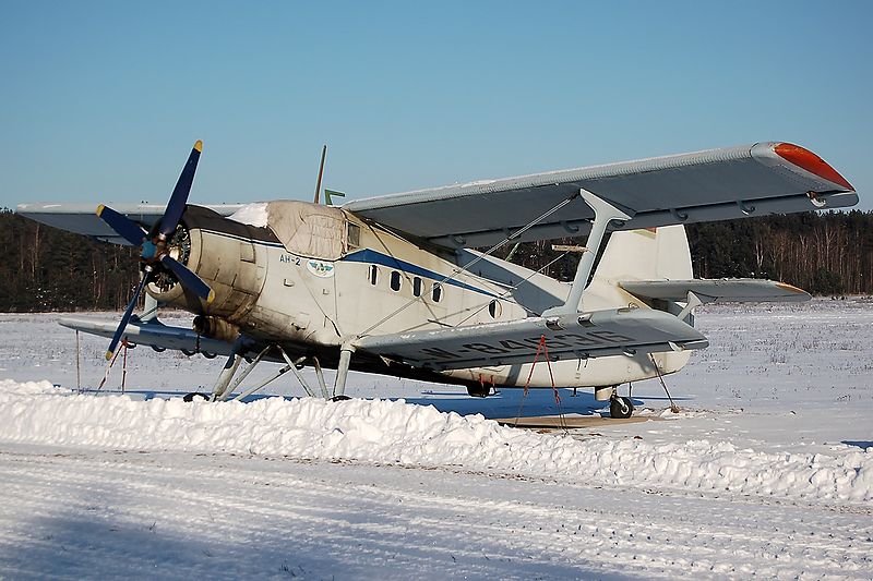 Antonov An-2R civil avec des skis