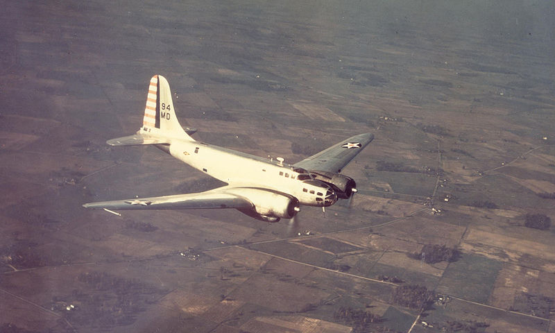 Douglas B-23 Dragon de l'USAAC en vol