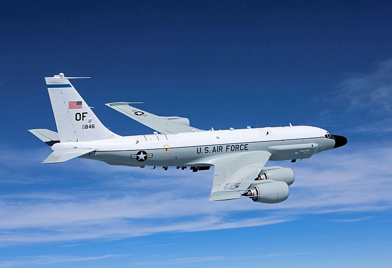 Boeing RC-135V Rivet Joint de l'USAF en vol