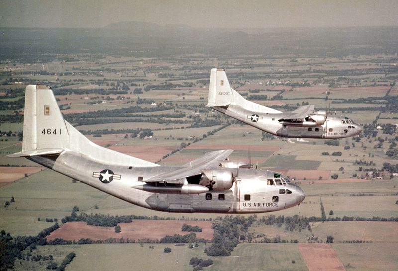 Fairchild C-123B Provider de l'USAF en vol