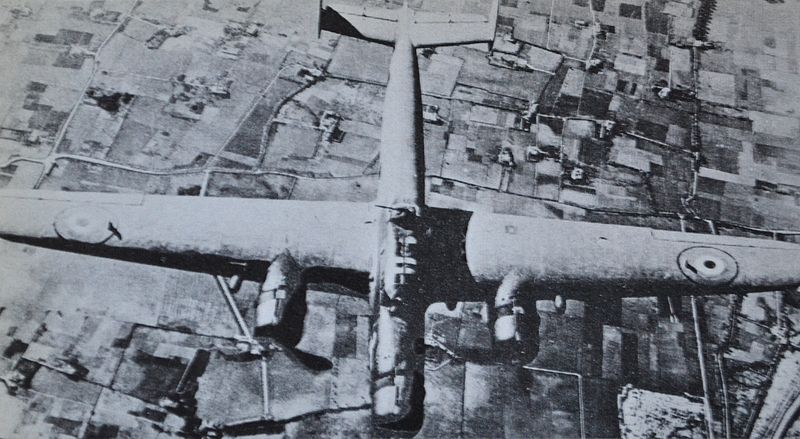 Cant Z.1007Bis Alcione italien en vol