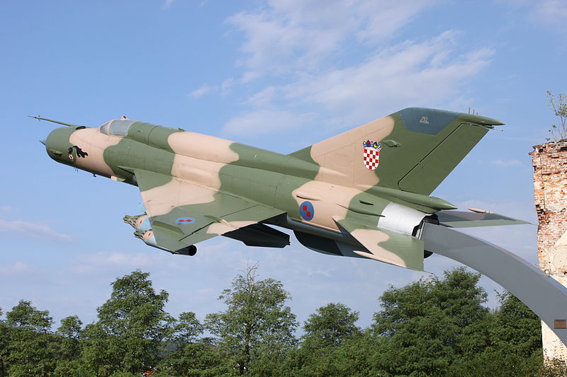 Mikoyan-Gourevitch MiG-21Bis croate exposé