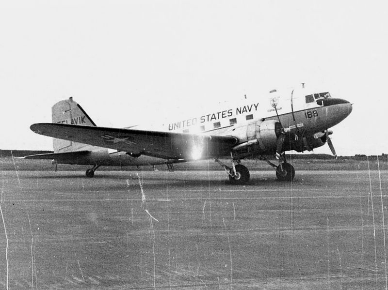 Douglas C-47J Dakota de l'US Navy