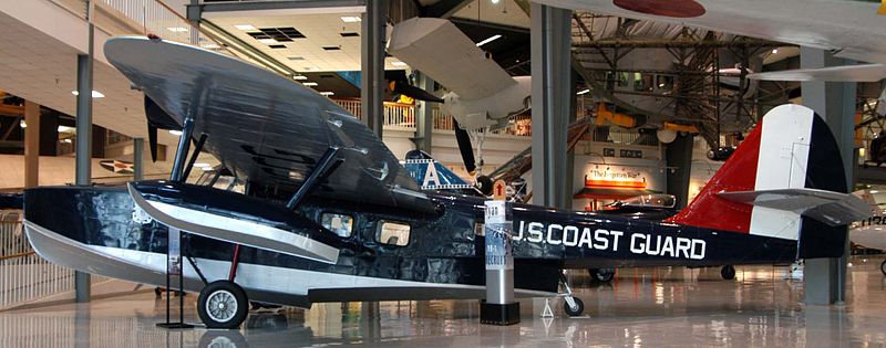 Douglas Dolphin aux couleurs de l'USCG exposé