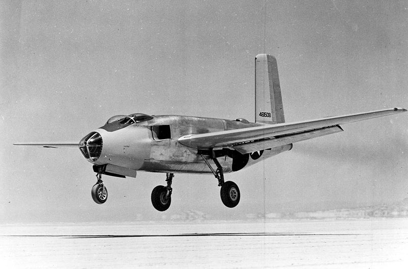 Douglas XB-43 Jetmaster à l'atterrissage