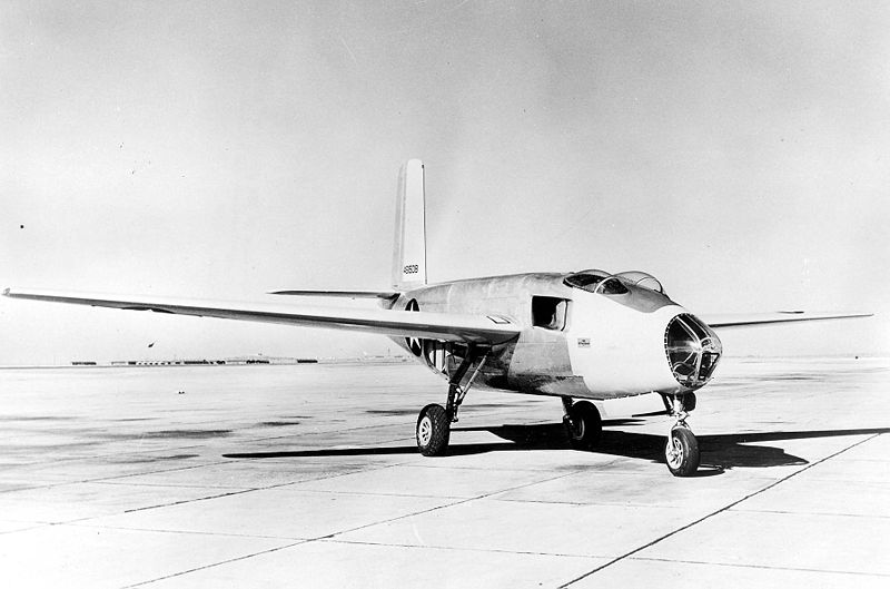 Douglas XB-43 Jetmaster au sol