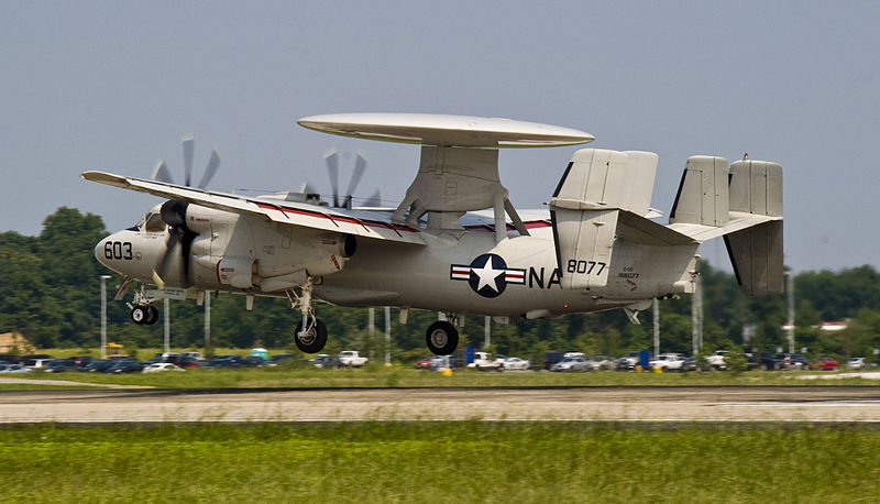 Grumman E-2D Advanced Hawkeye de l'US Navy au décollage