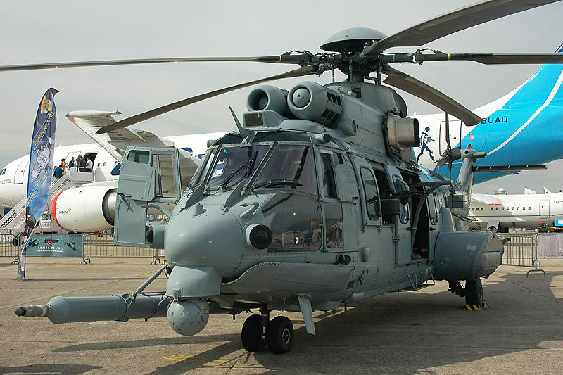 Eurocopter EC725 Caracal français vu de face