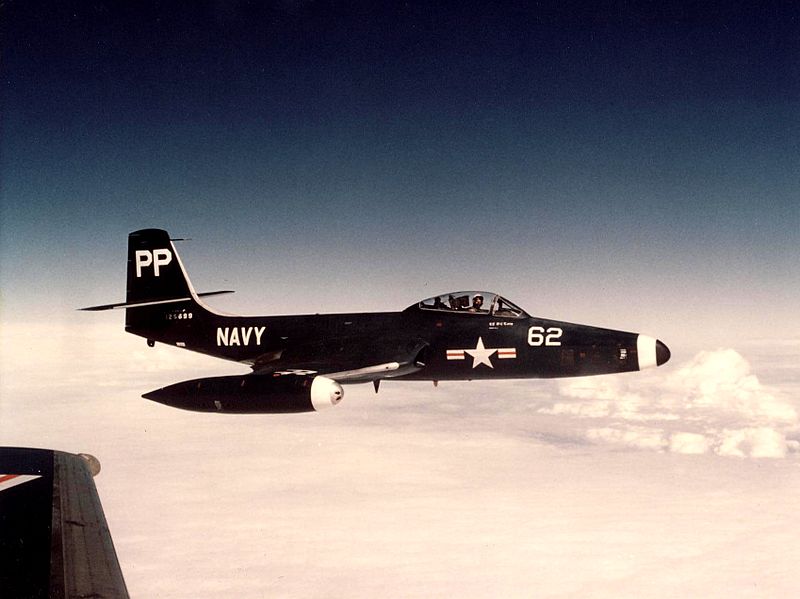 McDonnell F-2 Banshee (F2H-2P) en vol