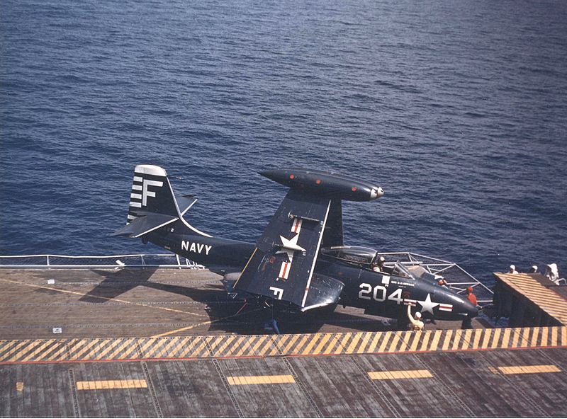 McDonnell F-2 Banshee (F2H-2) ailes repliées