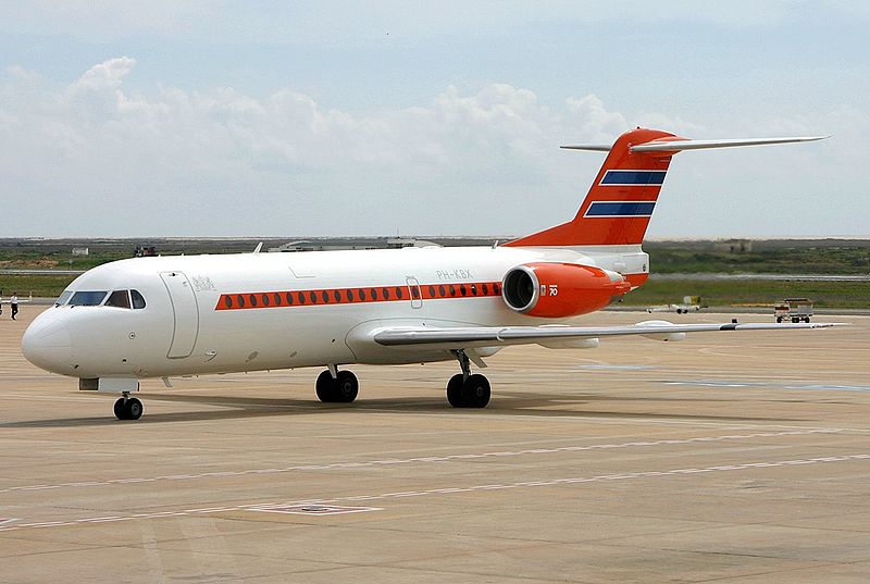 Fokker F70 du gouvernement néerlandais au sol
