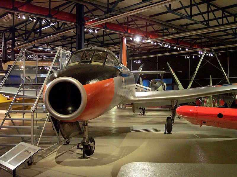 Fokker S-14 Machtrainer de face