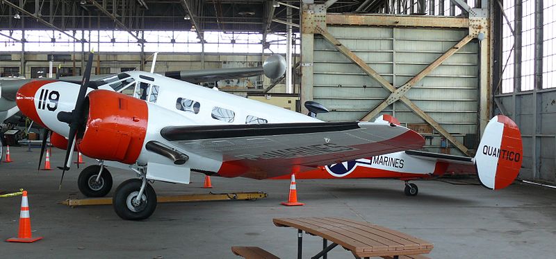 Beech 18 (UC-45J) de l'USMC