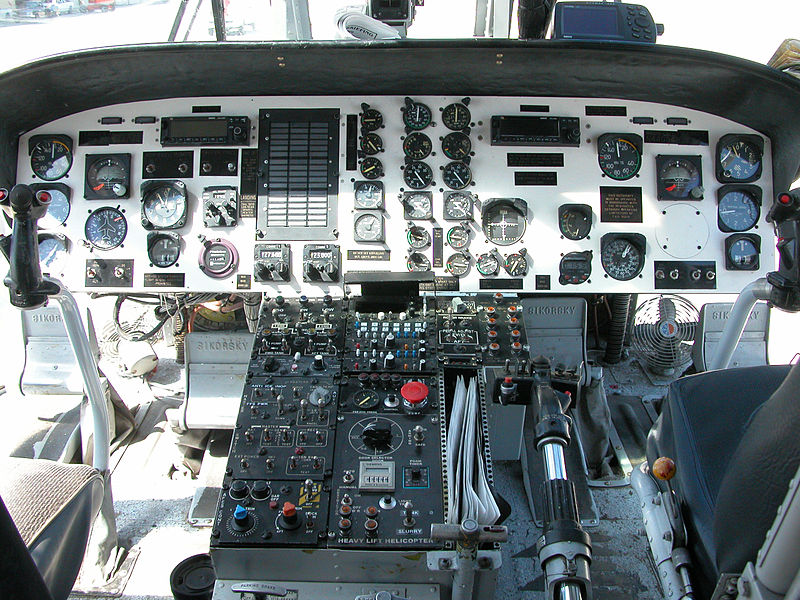 Sikorsky CH-54A Tarhe - Cockpit
