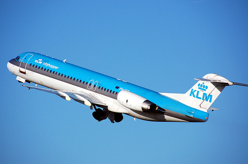 Fokker F100 civil au décollage