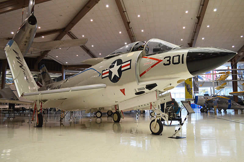McDonnell F-3 Demon (F3H-2M) de l'US Navy exposé à Pensacola