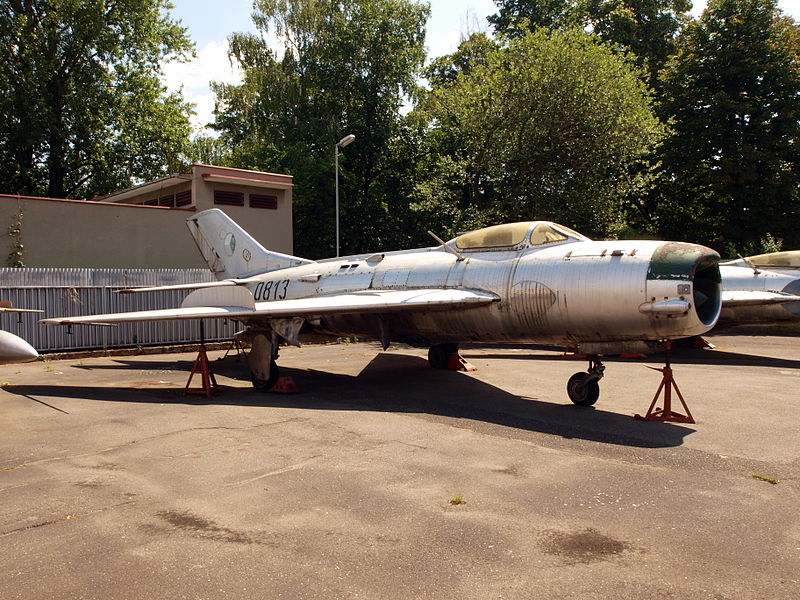 Mikoyan-Gourevitch MiG-19P tchécoslovaque