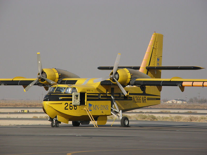 Canadair CL-215 Scooper civil aux Etats-Unis