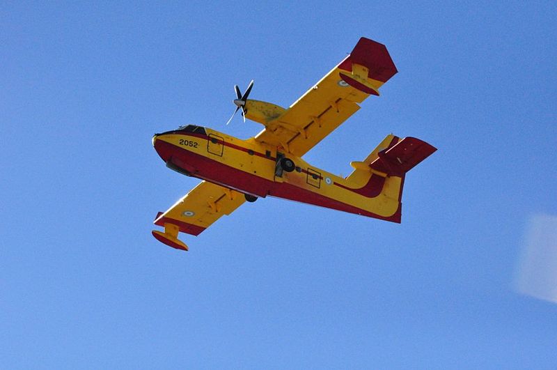 Canadair CL-415 grec en vol