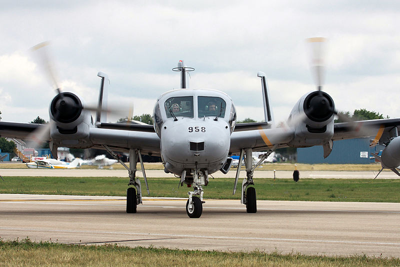 Grumman OV-1 Mohawk de front