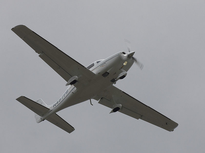 Cirrus SR22 G2 civil en vol
