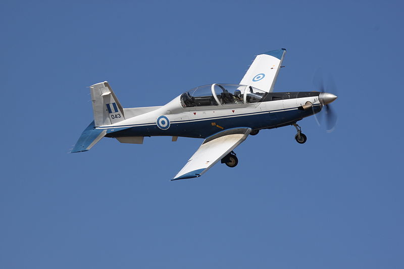 Hawker Beechcraft T-6A NTA Texan II grec en vol