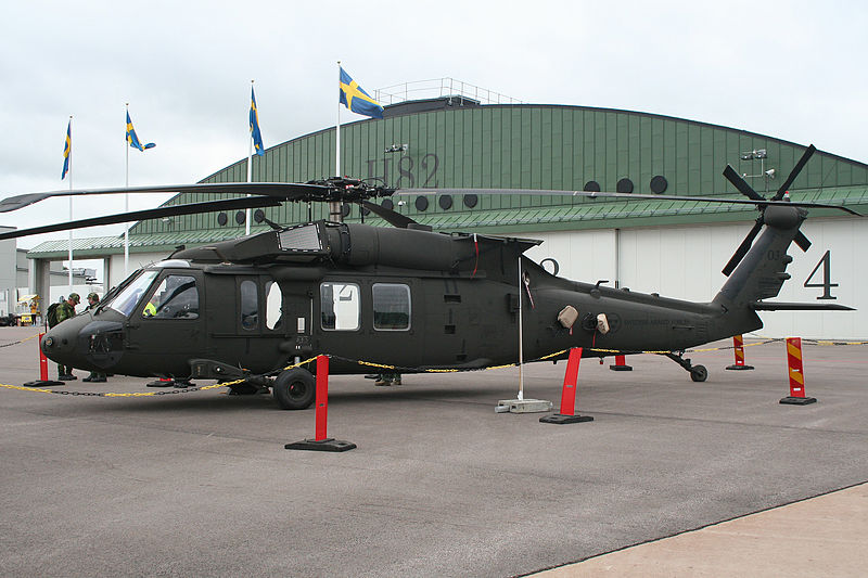 Sikorsky UH-60M Black Hawk (HKP 16A) suédois au sol