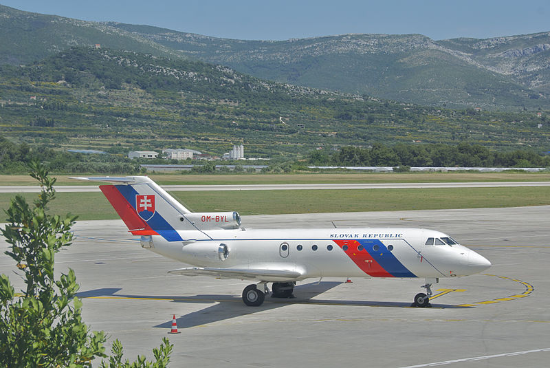 Yakovlev Yak-40 slovaque