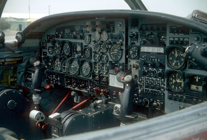 Cessna T-37 Tweety Bird - Cockpit