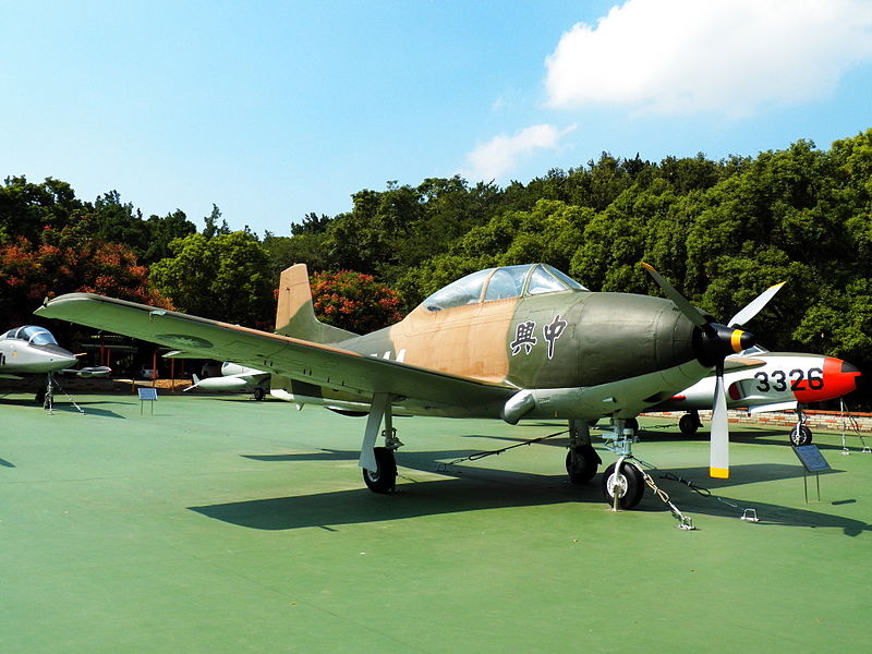 AIDC T-CH-1 Chung-Hsing taïwanais vu de l'avant