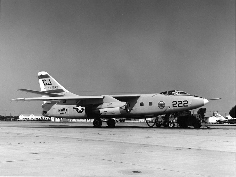 Douglas TA-3B Skywarrior de l'US Navy au sol