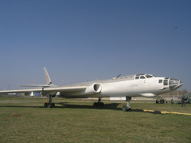 Tupolev Tu-16 Badger au musée de Togliatti