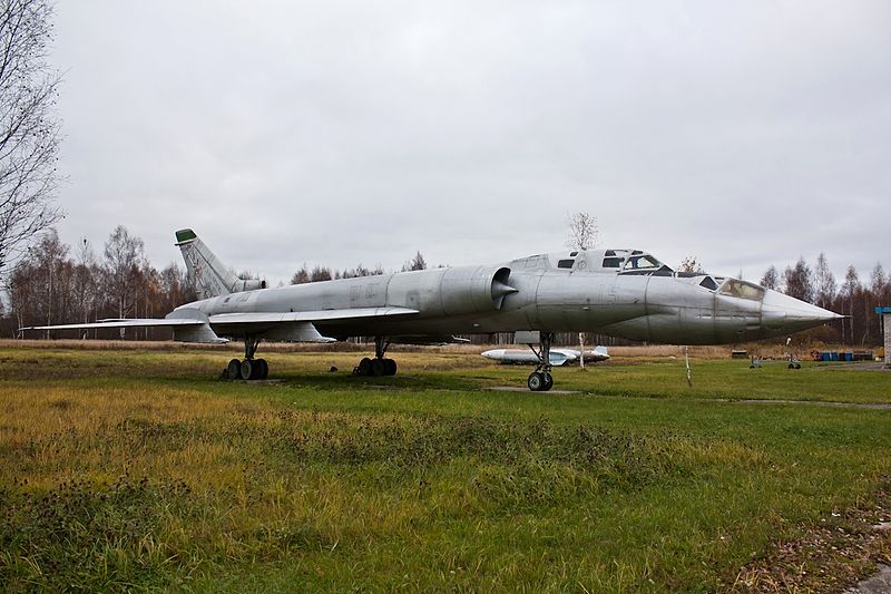 Tupolev Tu-128UT Fiddler