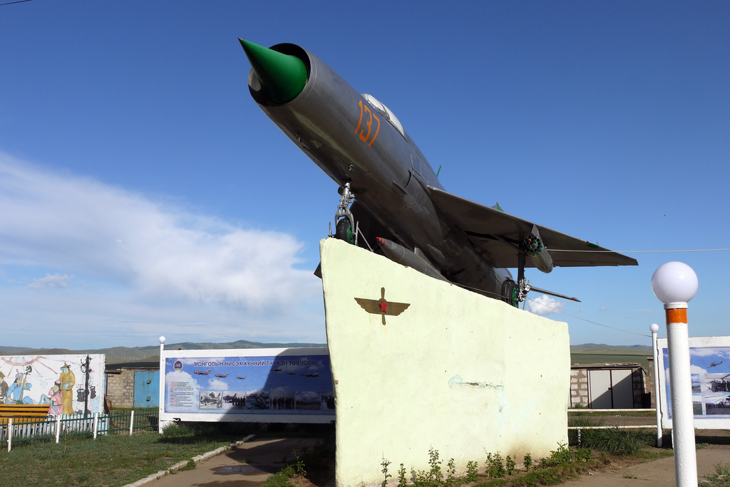 Mikoyan-Gourevitch MiG-21 mongol exposé