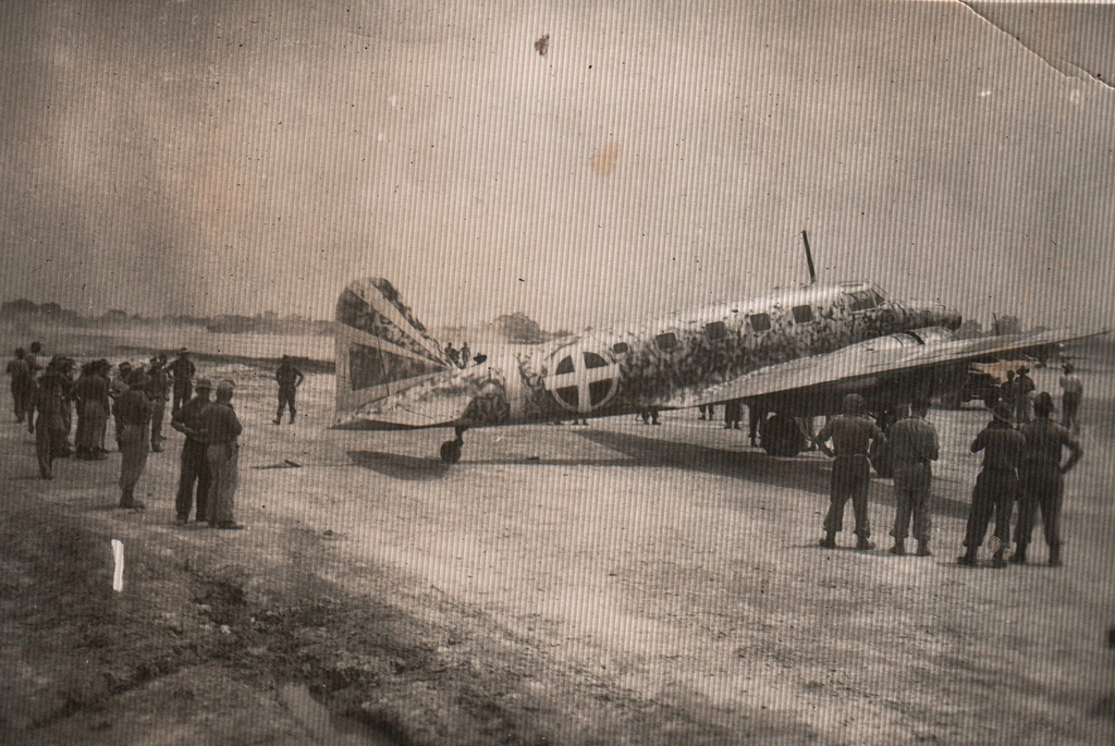 Nakajima Ki-34 "Thora" au sol vu de l'arrière