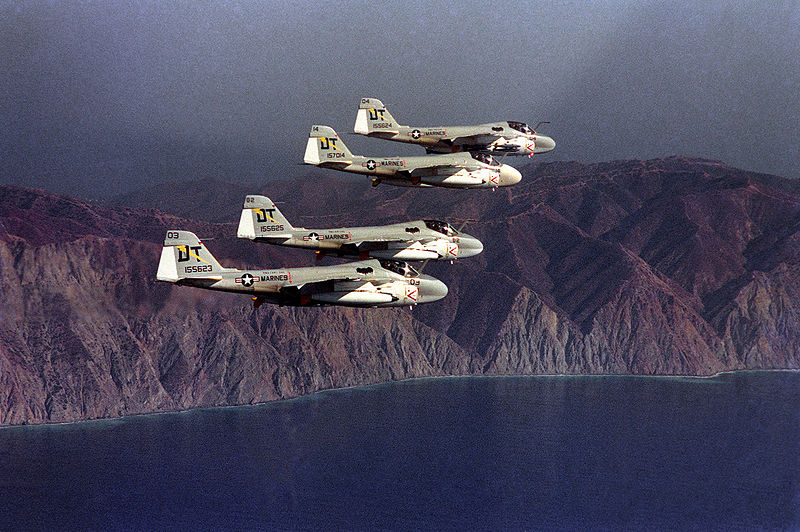 Grumman A-6A Intruder de l'USMC en formation