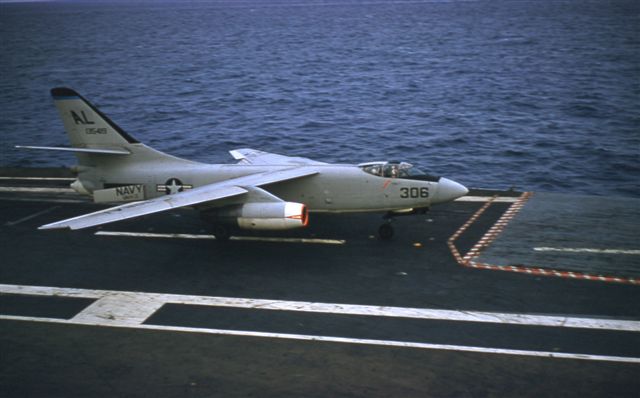 Douglas A-3A Skywarrior de l'US Navy sur le pont