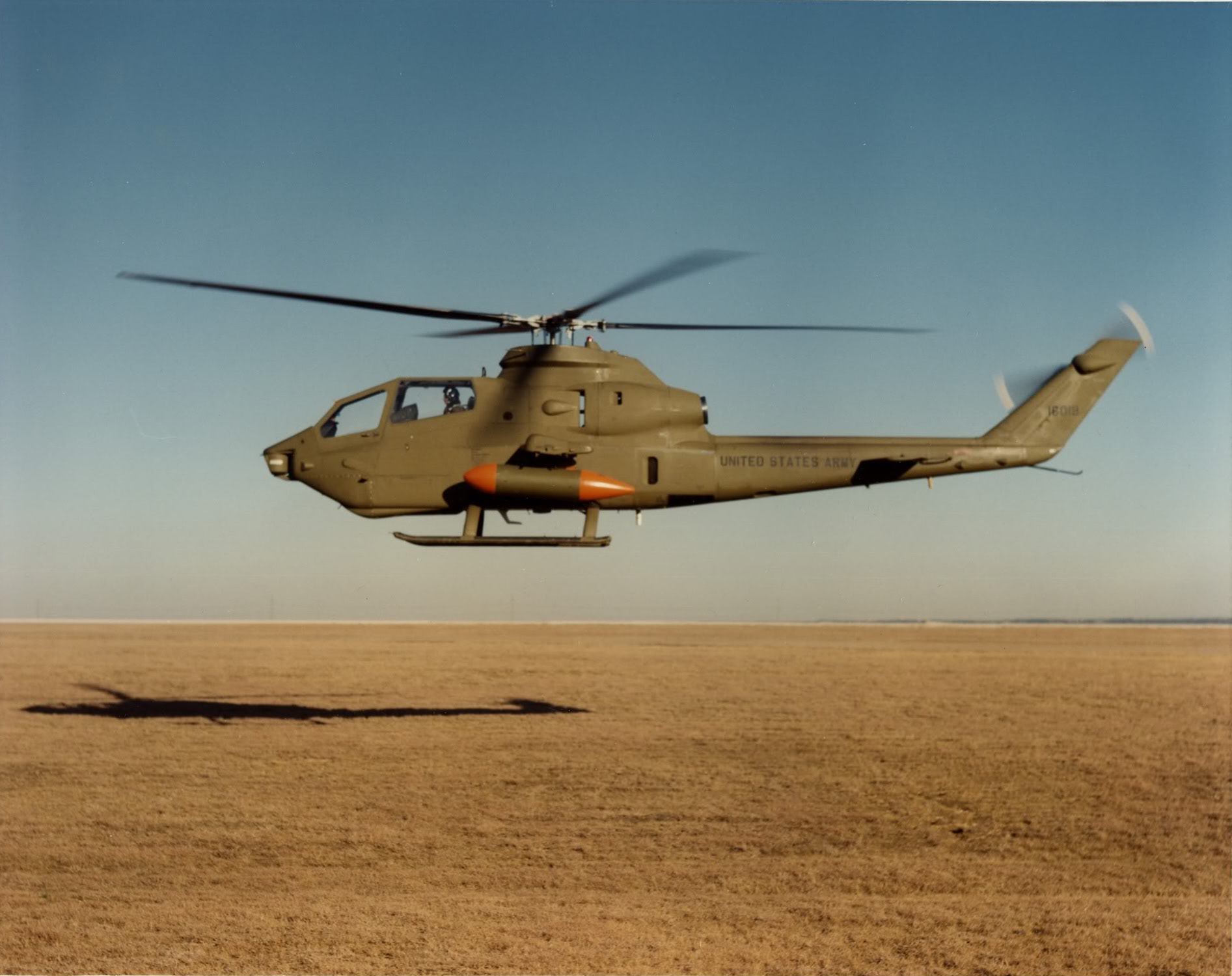 Bell AH-1P Cobra de l'US Army en vol