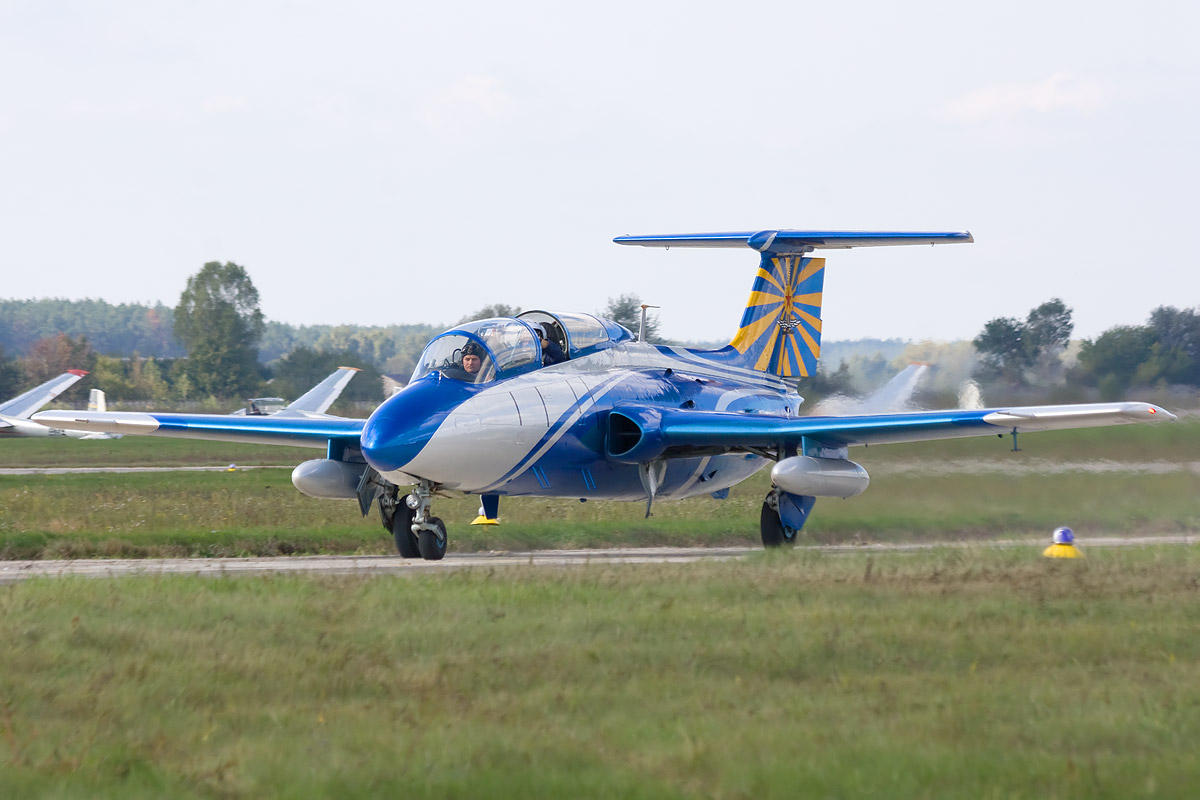 Aero L-29 Maya décoré