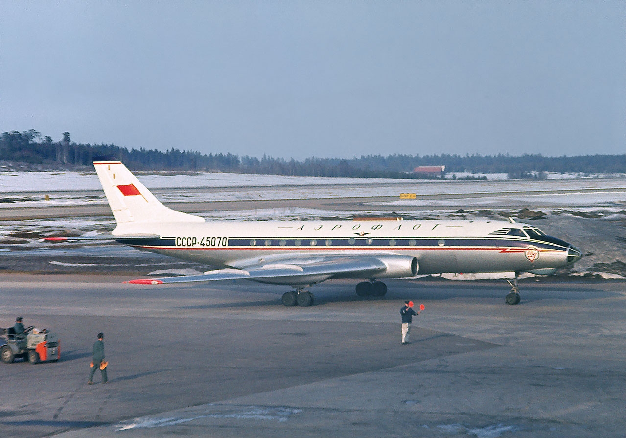 Tupolev Tu-124 Cookpot civil au sol