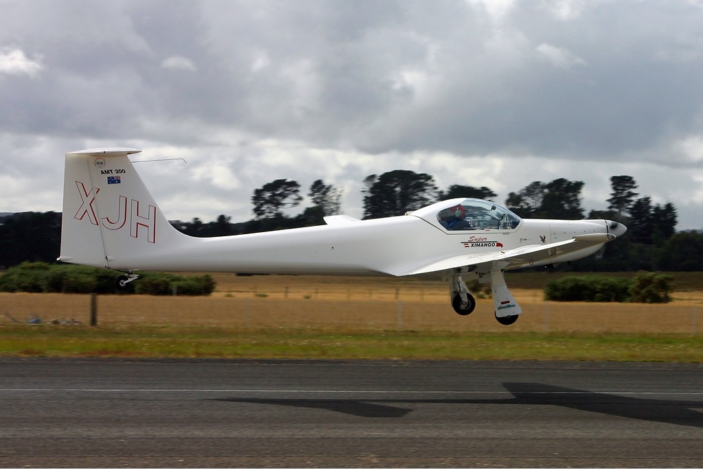Aeromot AMT-200S Super Ximango en vol train sorti