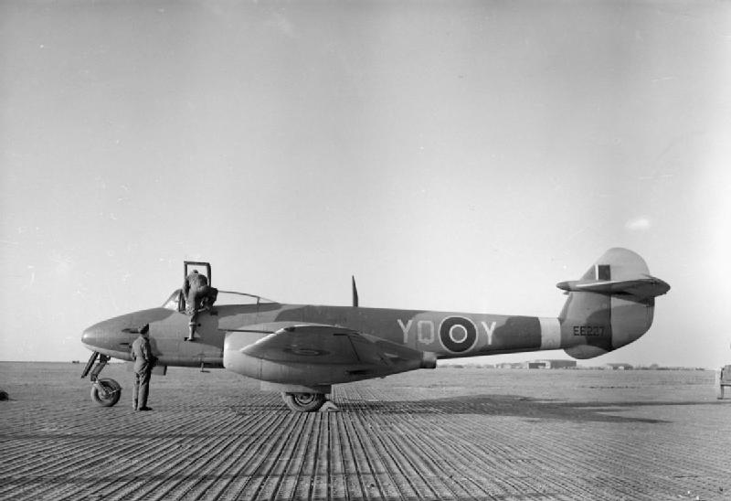 Gloster Meteor F.1 de la RAF
