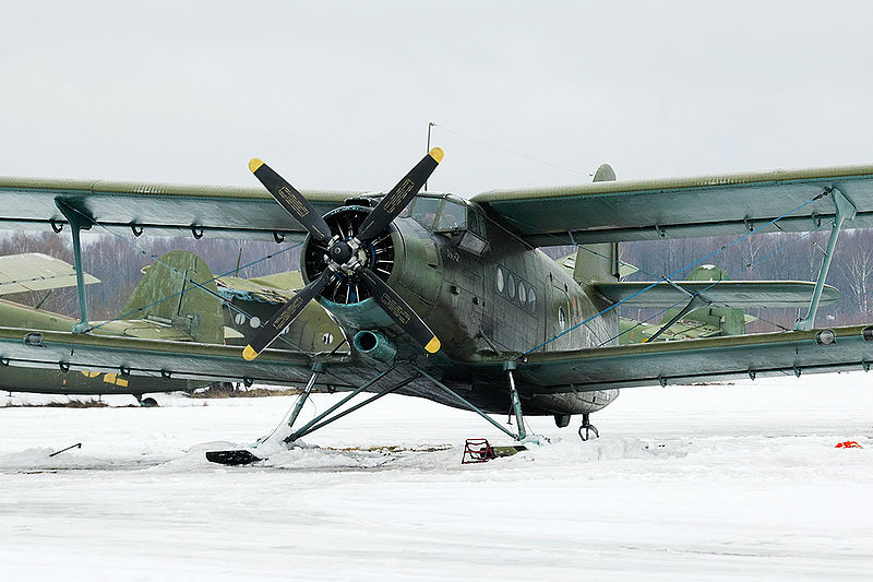 Antonov An-2 Colt pourvu de skis