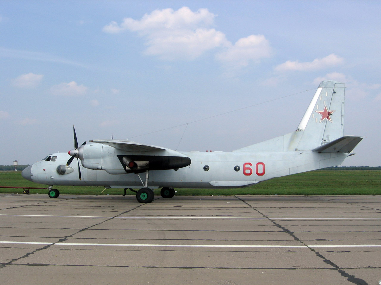Antonov An-26Sh russe