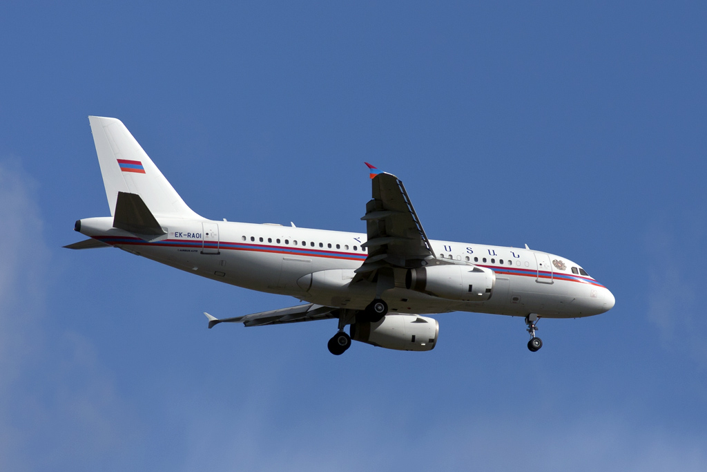 Airbus A319CJ arménien