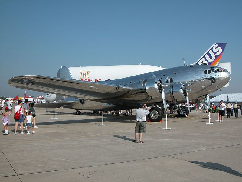 Boeing 307 Stratoliner au statique