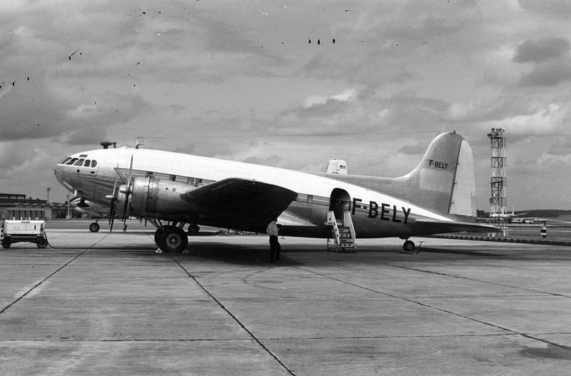 Boeing 307 Stratoliner civil de profil