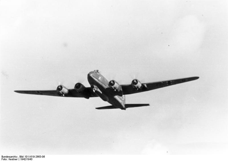 Focke-Wulf Fw 200C-4 Kondor de la Luftwaffe en vol