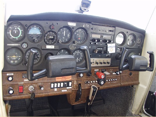 Cessna 152 - Cockpit